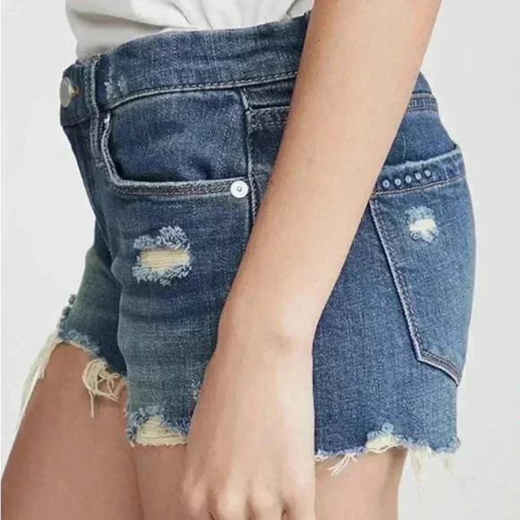 BLANK NYC | The Astor Cut-Off Roll-Up Short (Sz 24) - Picture 4 of 7